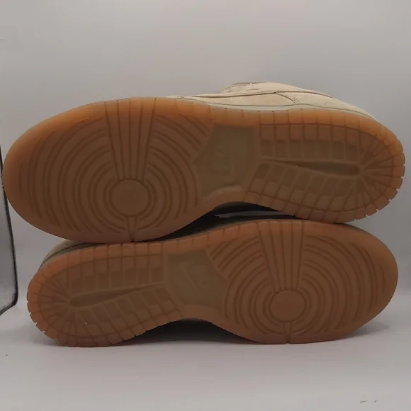 NEW Nike SB Dunk Low Pro B Sneakers - Parachute Beige Sz Men's 9 Women's 10.5